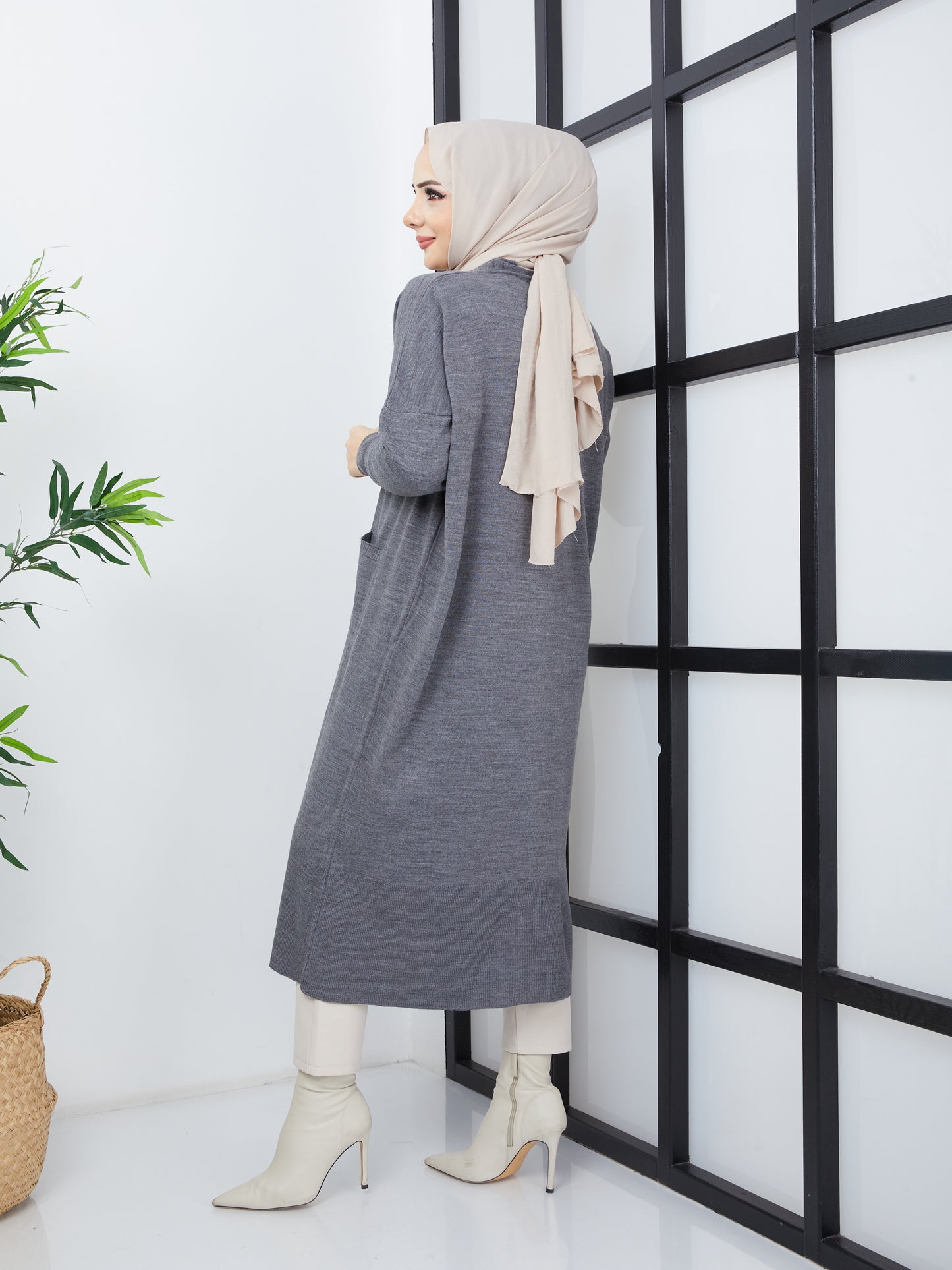 Lange Hijab-Strickjacke mit Taschen – Grau