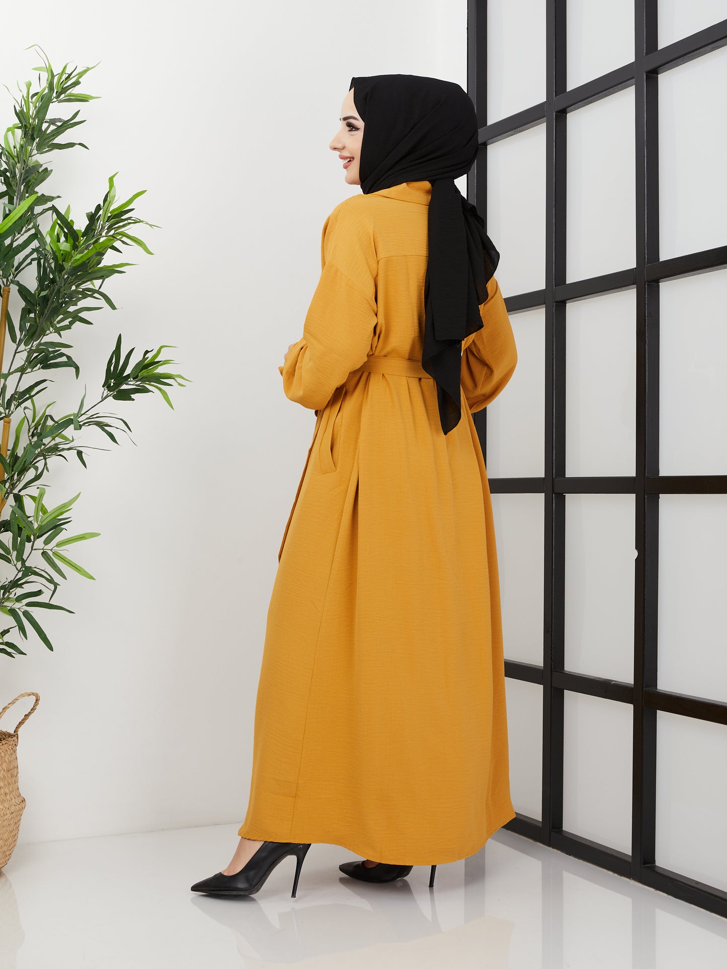 Abaya mit Gürtel – Senf