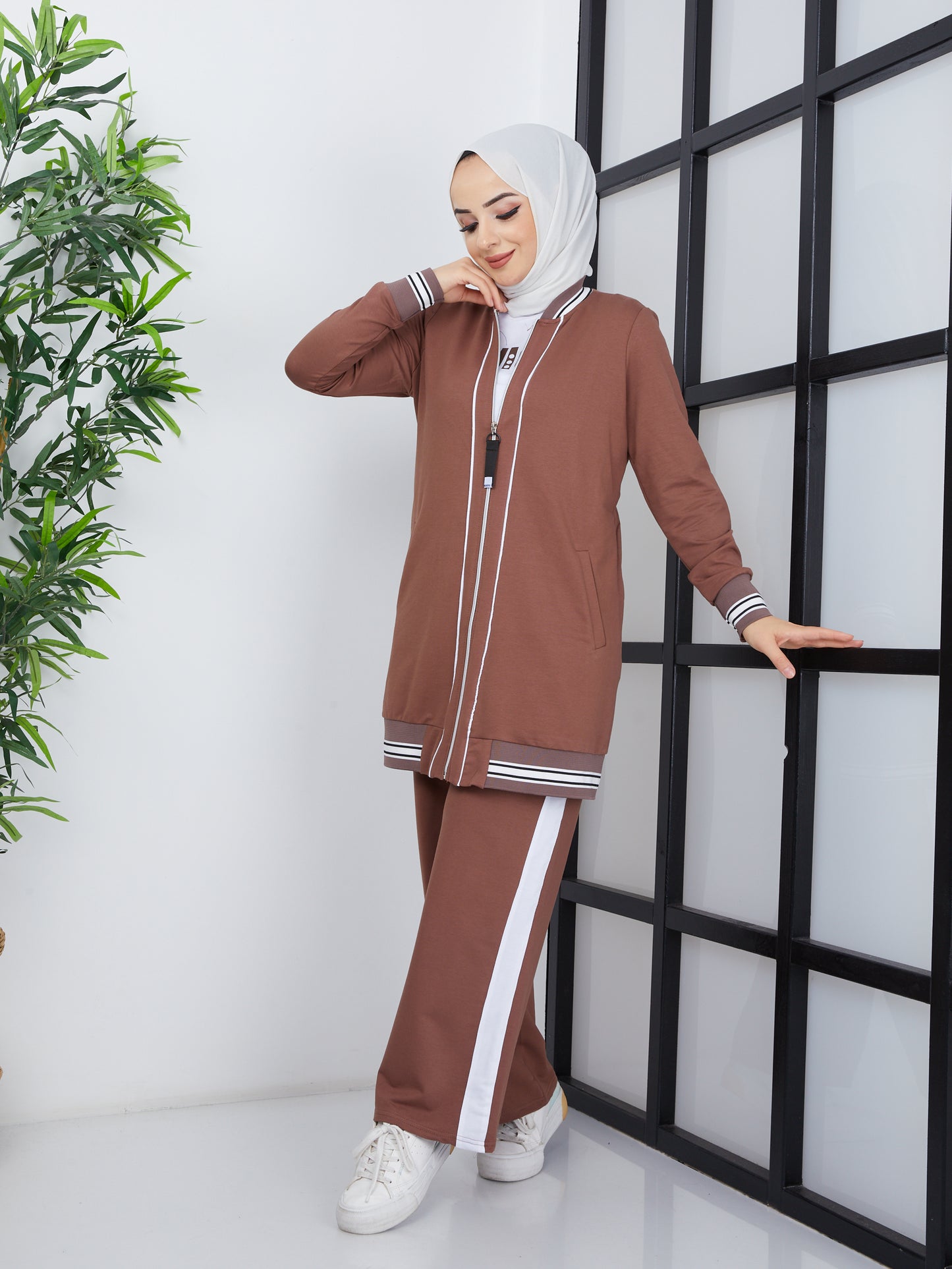 Dreiteiliges Hijab-Set mit Streifenmuster – Gulkurusu