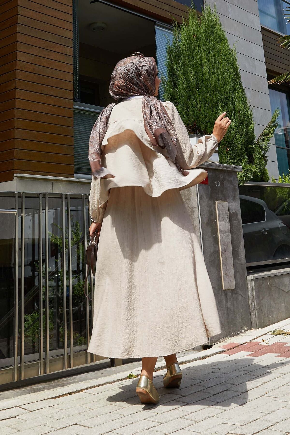 Volan Detaylı Etekli İkili Takım bej