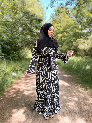 Hijab-Kleid mit Blattmotiv in Schwarz