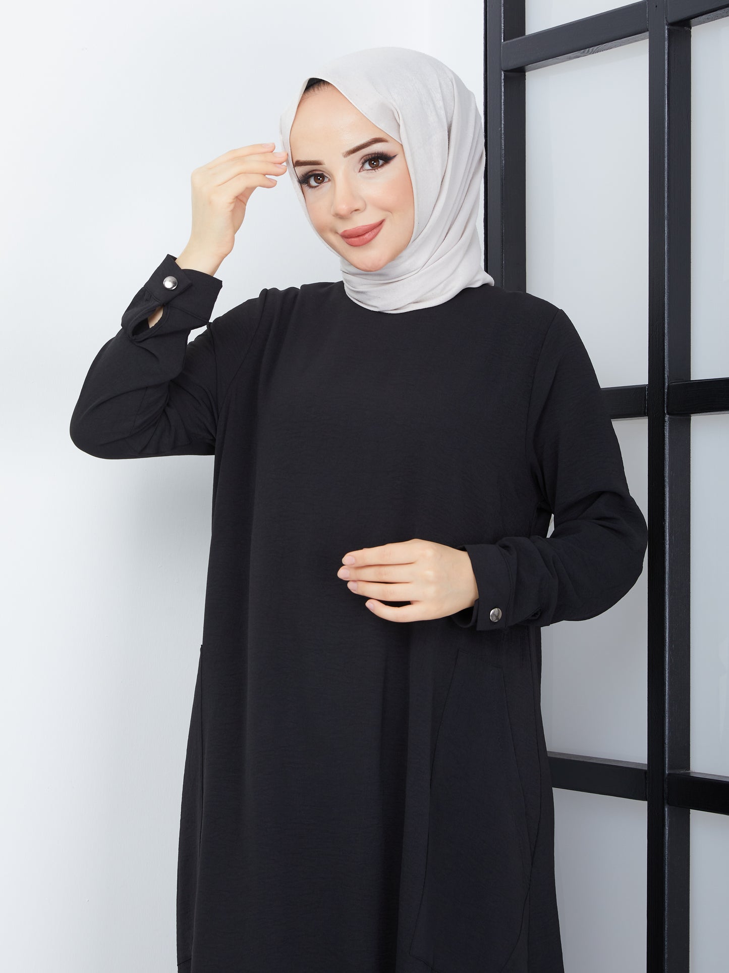 Long Hijab Tunic with Pockets - Black