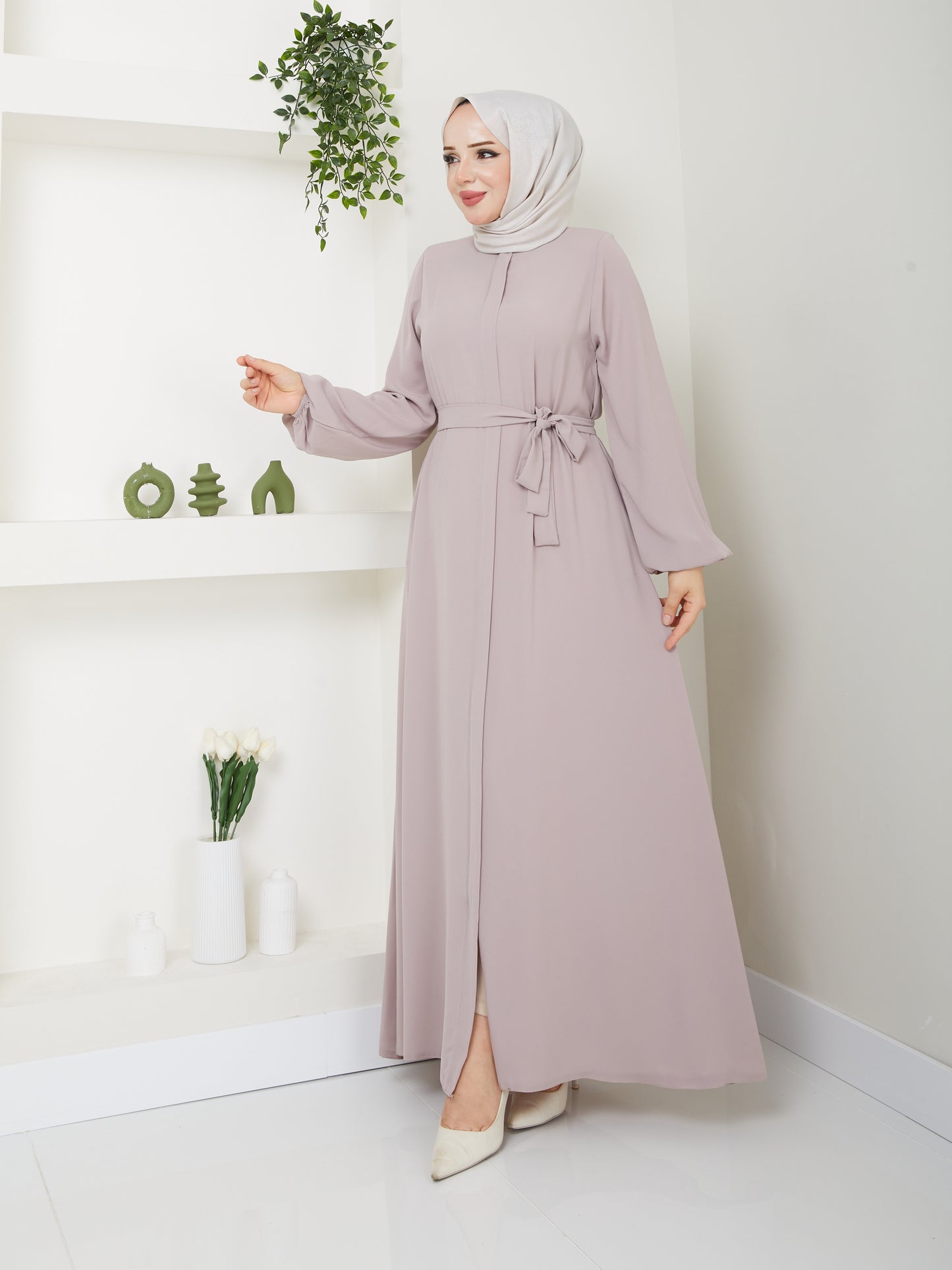 Lässige Hijab-Abaya mit Taillengürtel – Ecru