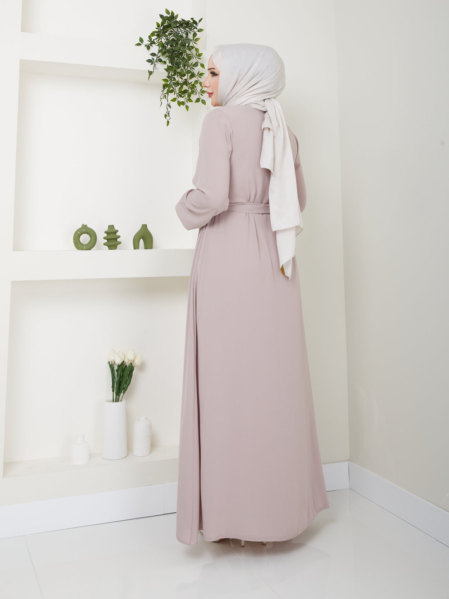 Lässige Hijab-Abaya mit Taillengürtel – Ecru