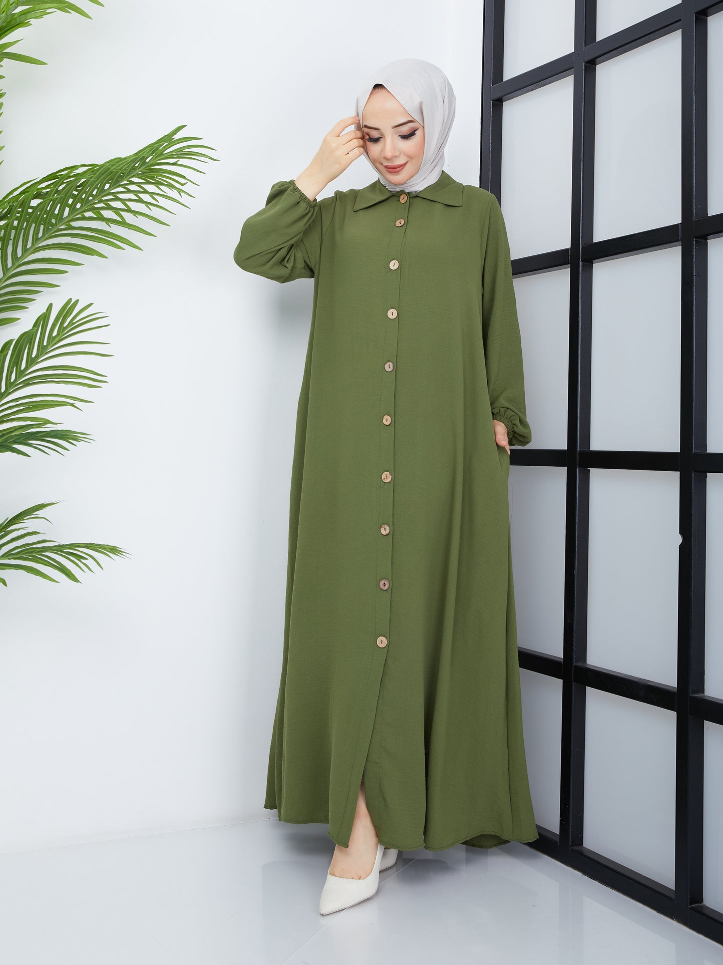 Button-Front Abaya - Green