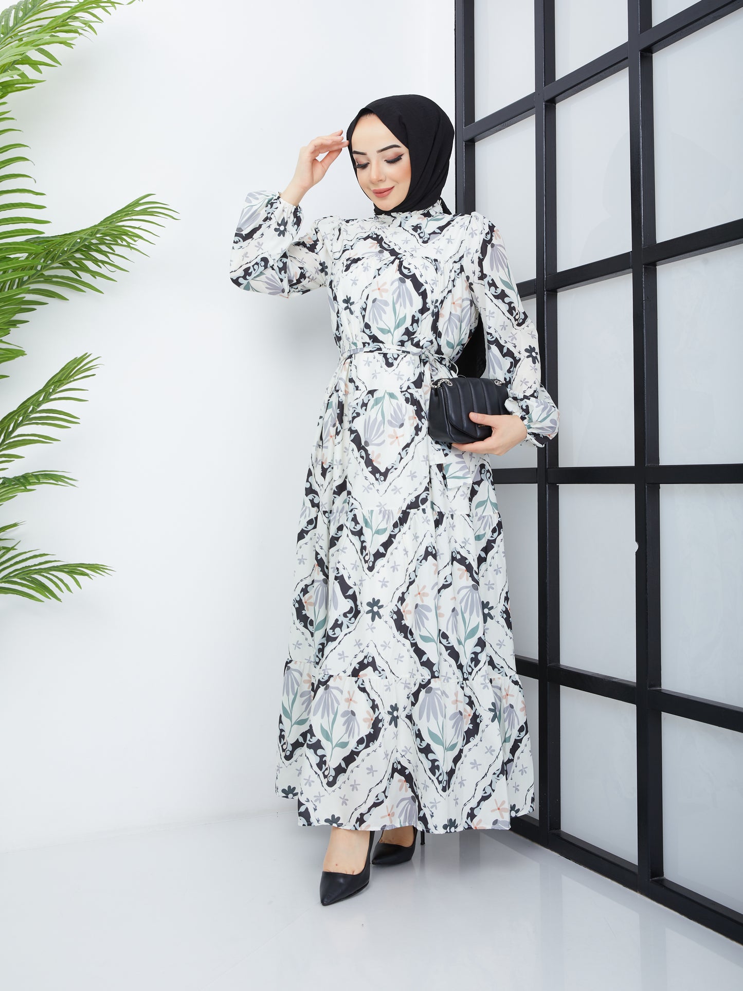 Floral Patterned Hijab Dress - Black