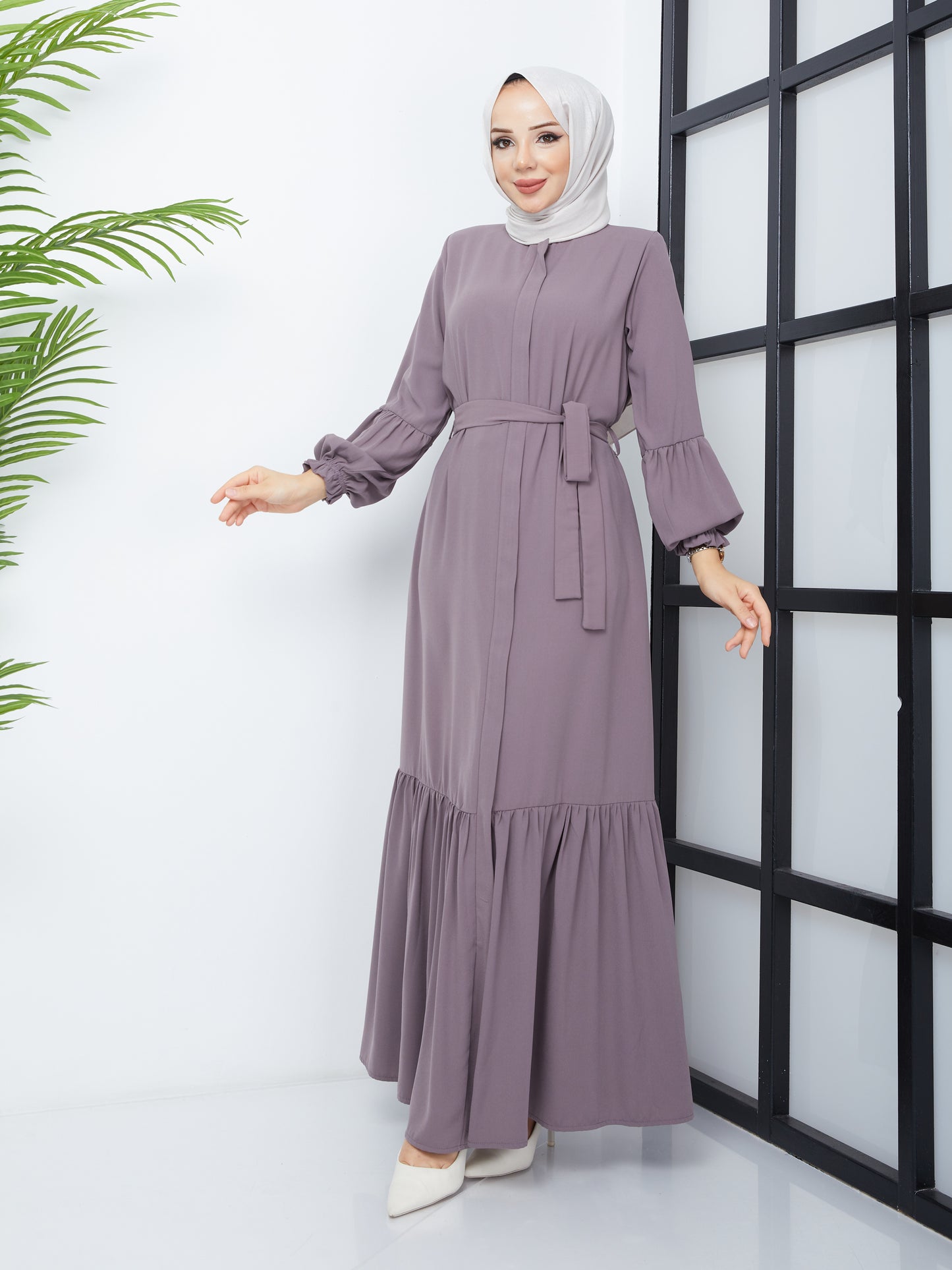 Hijab Abaya mit Faltenrock – Puder