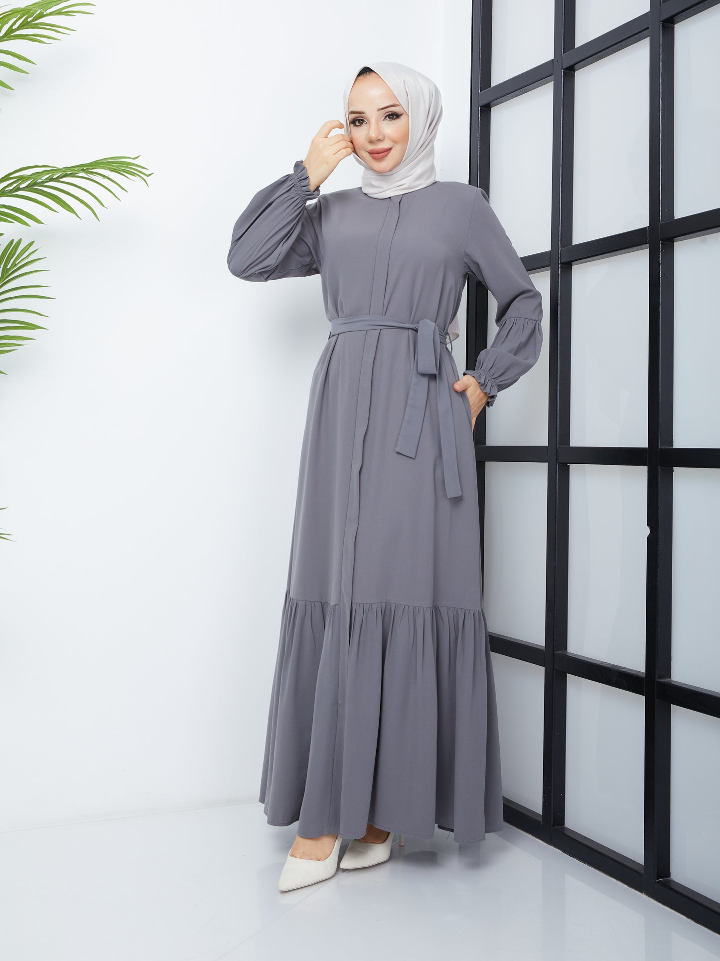 Hijab Abaya mit Faltenrock – Grau