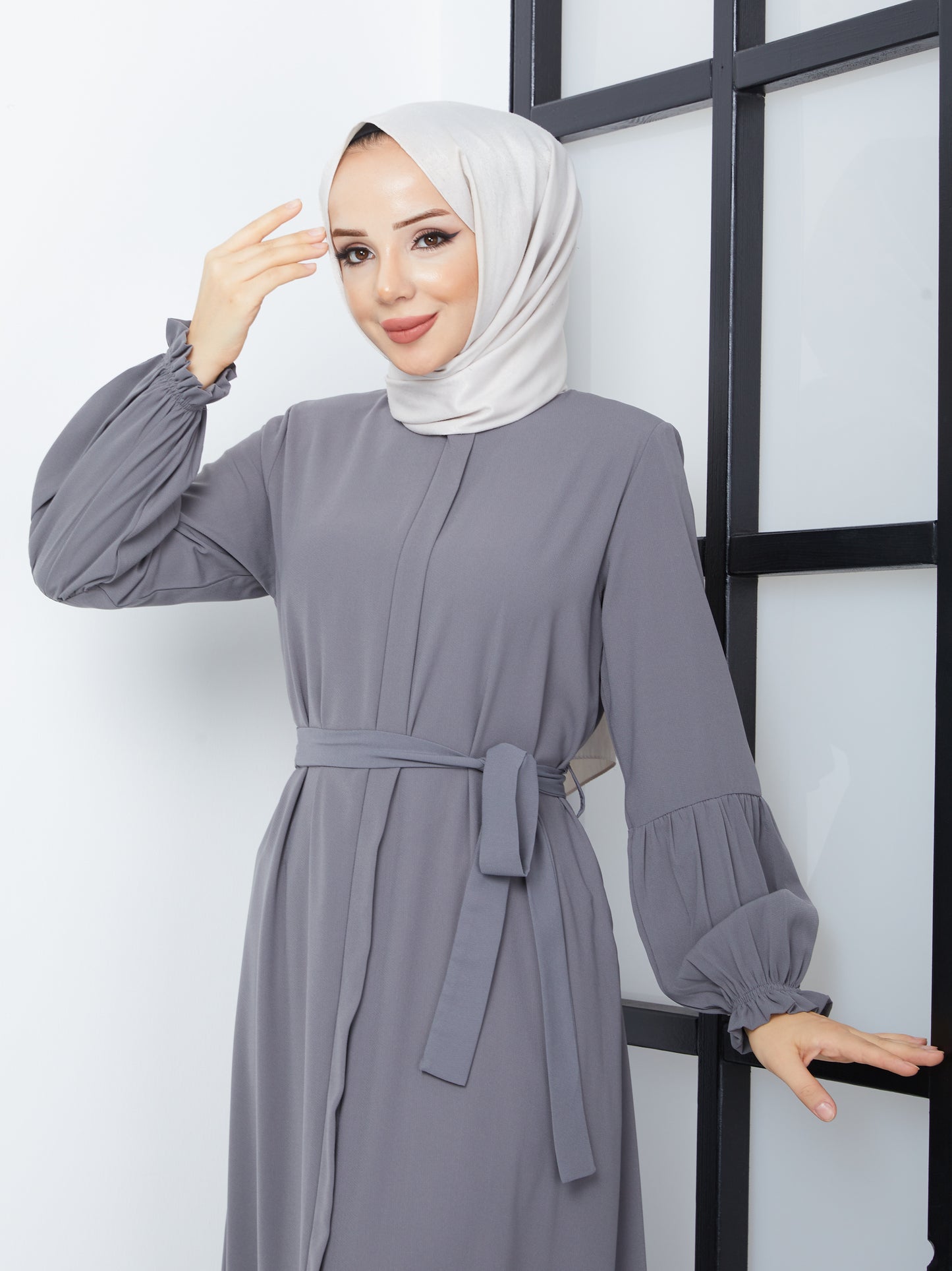 Hijab Abaya avec jupe plissée - Gris