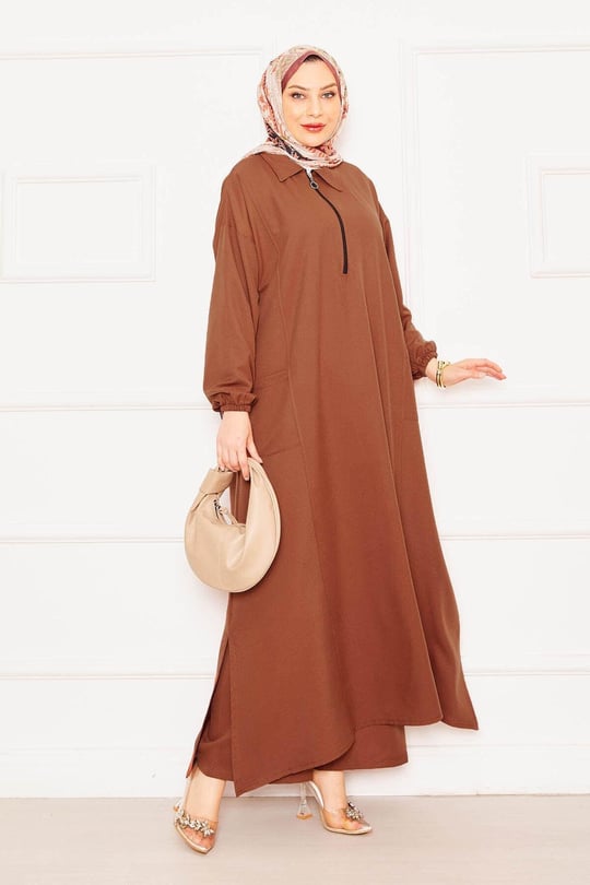 Önü Yarım Fermuarlı, Rahat Kalıp Tesettür Takım camel