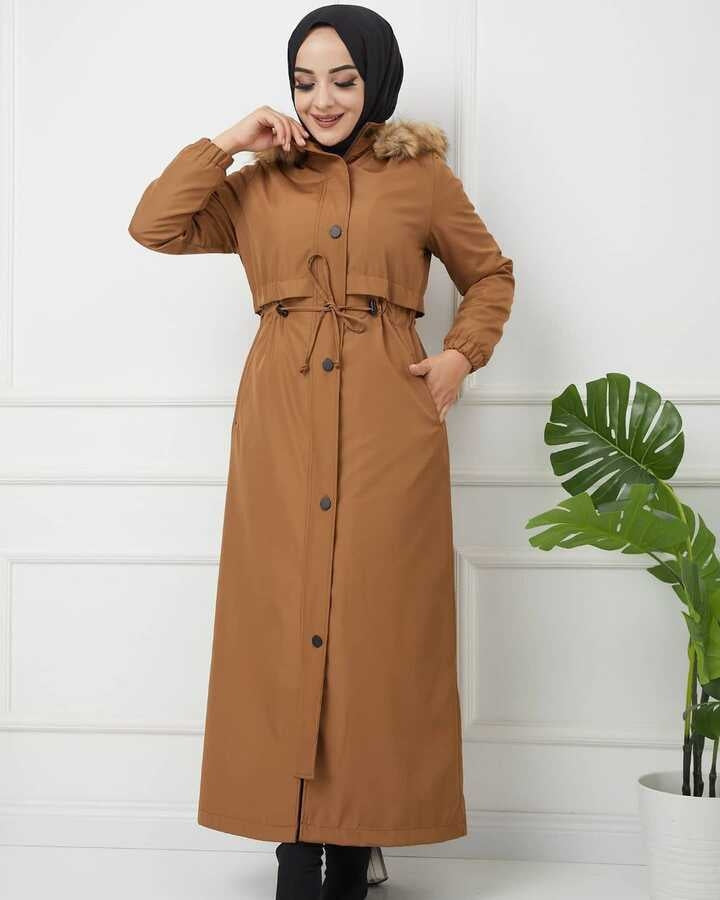 Langer Parka aus Wolle mit geraffter Taille, hellbraun